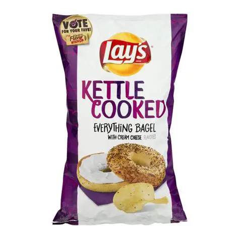 Lay's Everything Bagel with Cream Cheese Kettle-Cooked Potato Chips